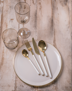 Gold cutlery set in white (24 pcs)